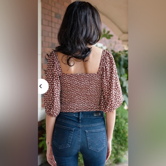 Audrey 3+1 Easy Peazy Floral Smocked Cinched Top size med - Picture 2 of 11